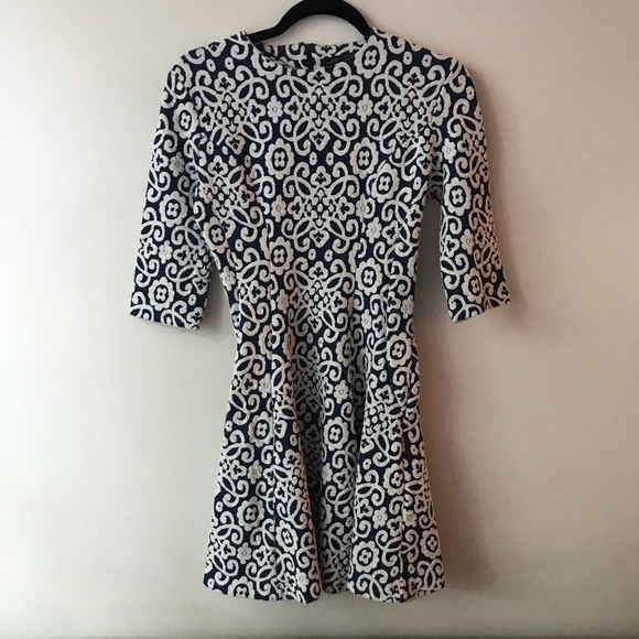 Zara Blue and White Patterned Adorable Dress - Picture 2 of 7